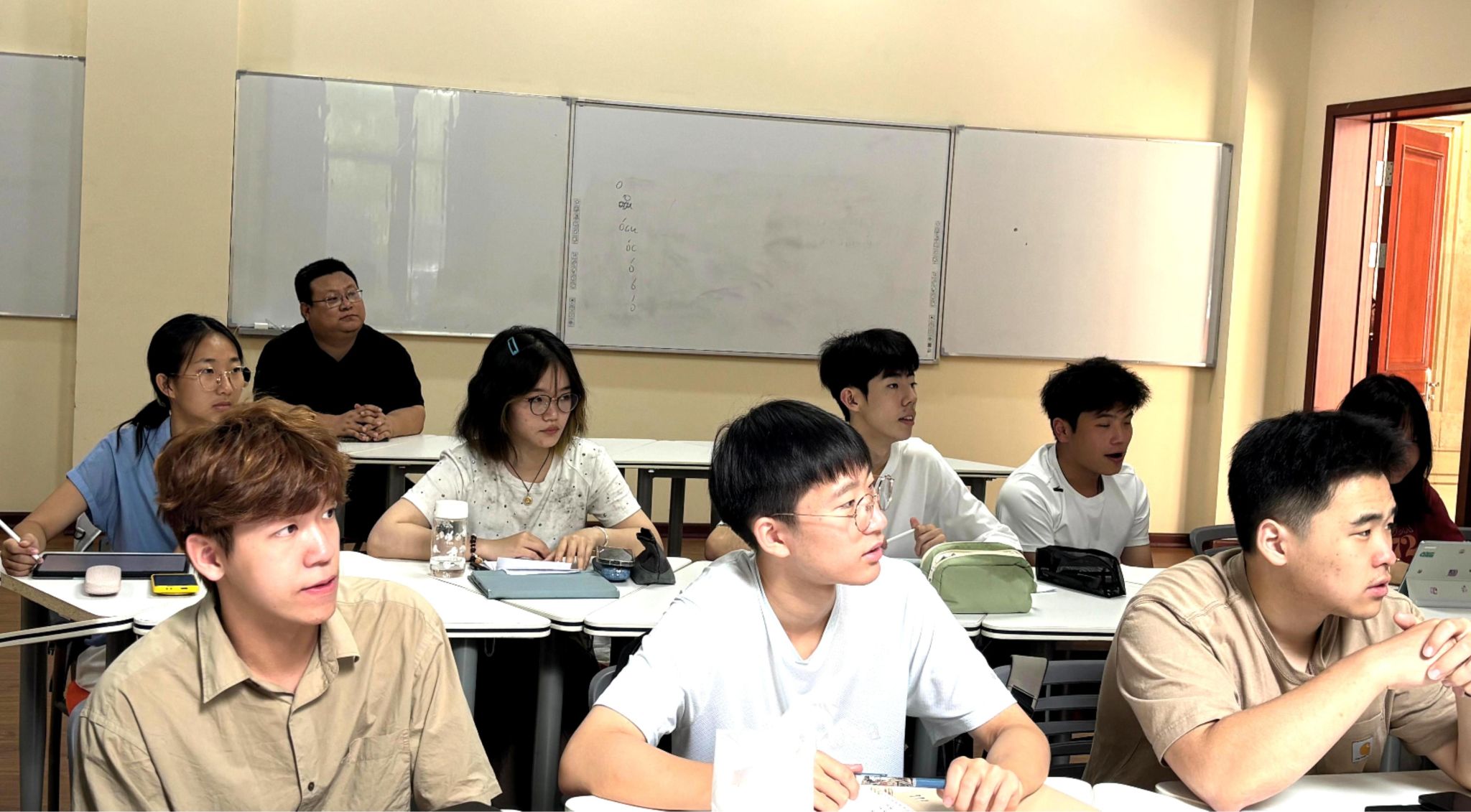 秋日启新程丨中白学院教学工作有序开展