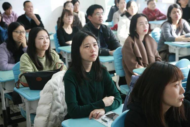 "家校协同育成长,跨学科探索启新篇"二年级家长